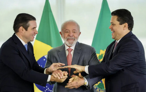 Lula, Hugo Motta e Davi Alcomumbre | Foto: Fábio Rodrigues-Pozzebon/ Agência Brasil