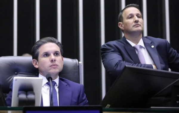 Hugo Motta e Guilherme Derrite | Foto: Kayo Magalhães / Câmara dos Deputados